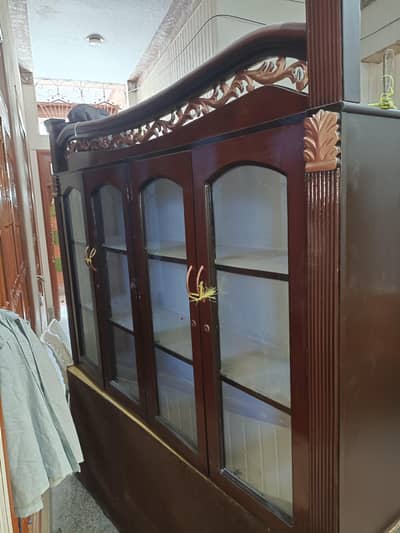 showcase for sale in sargodha block 15