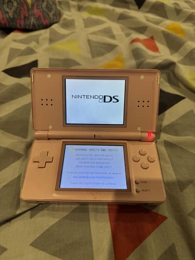 Nintendo Ds Lite Coral Pink, can be used for spare parts