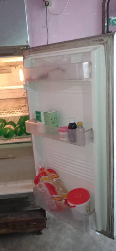 PEL fridge medium size all ok hai for sale