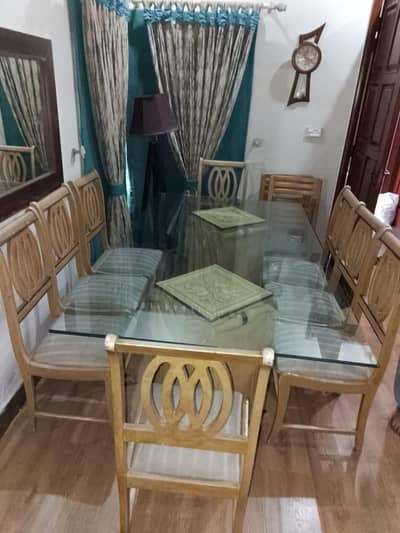 DINNING TABLE WITH 8 CHAIRS