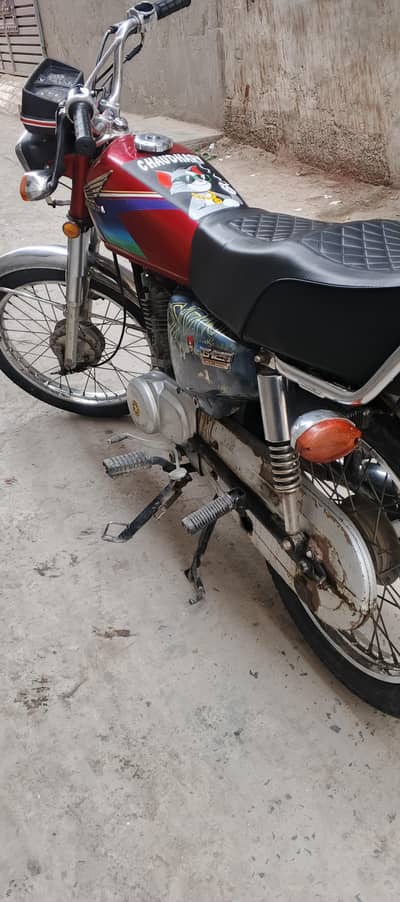 Honda 125 biometric available moka par