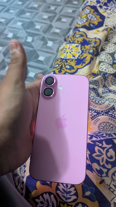 Apple iPhone 16