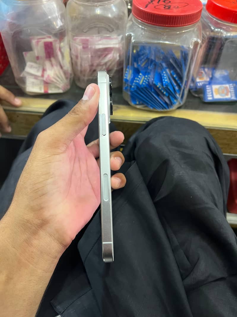 Apple iPhone 13 Pro Max 3