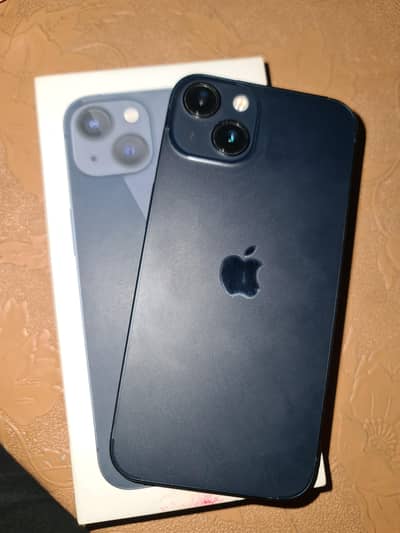 Apple iPhone 13