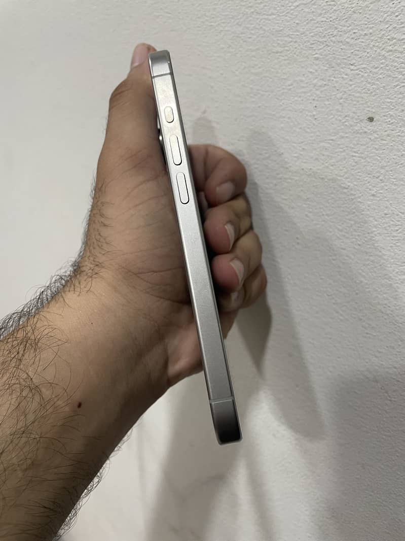 Apple iPhone 15 Pro 128GB | LLA | 100% Battery Health | 10/10 1
