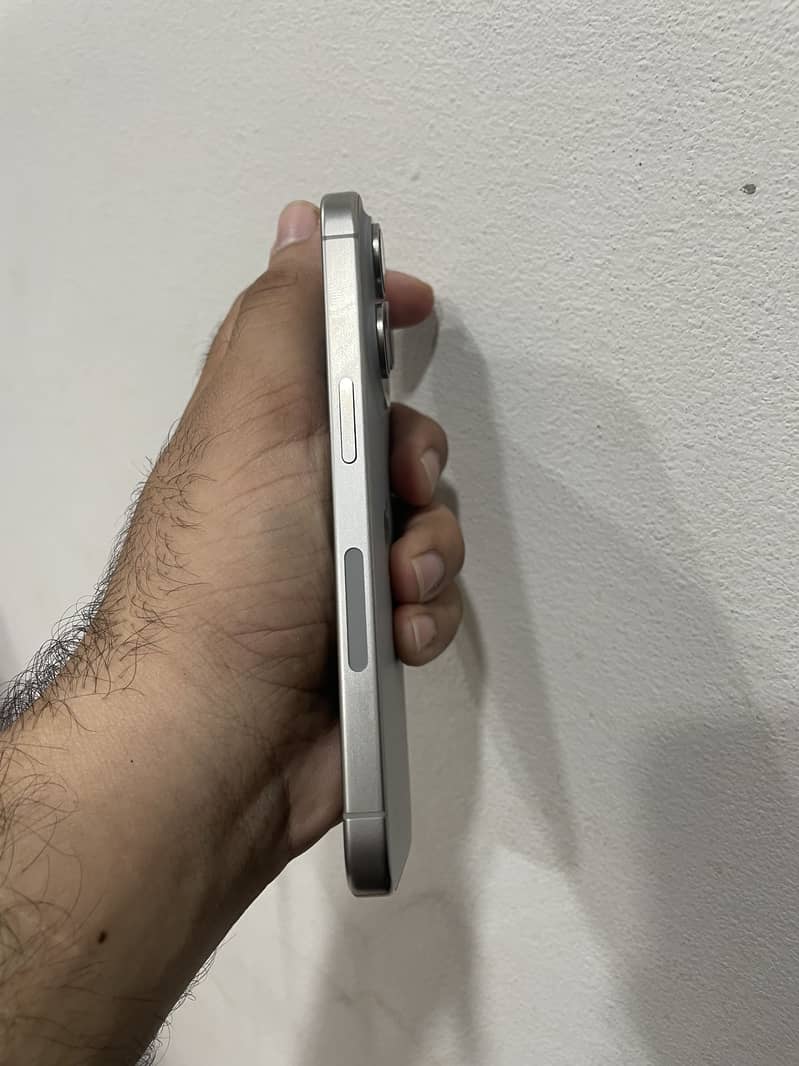 Apple iPhone 15 Pro 128GB | LLA | 100% Battery Health | 10/10 2