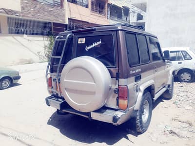 Toyota Land Cruiser parado  1989