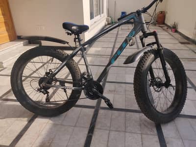 Plus 26" Fat Tyre Mountain Bike – Excellent Condition