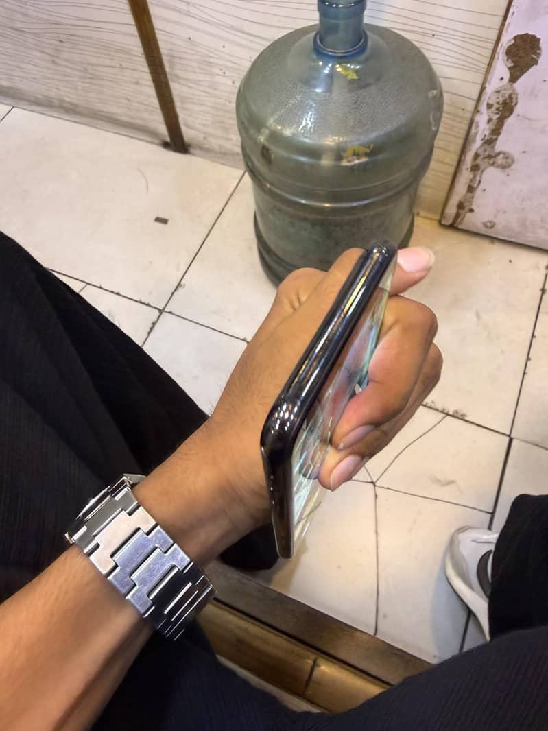 Apple iPhone 11 Pro pta approved 2