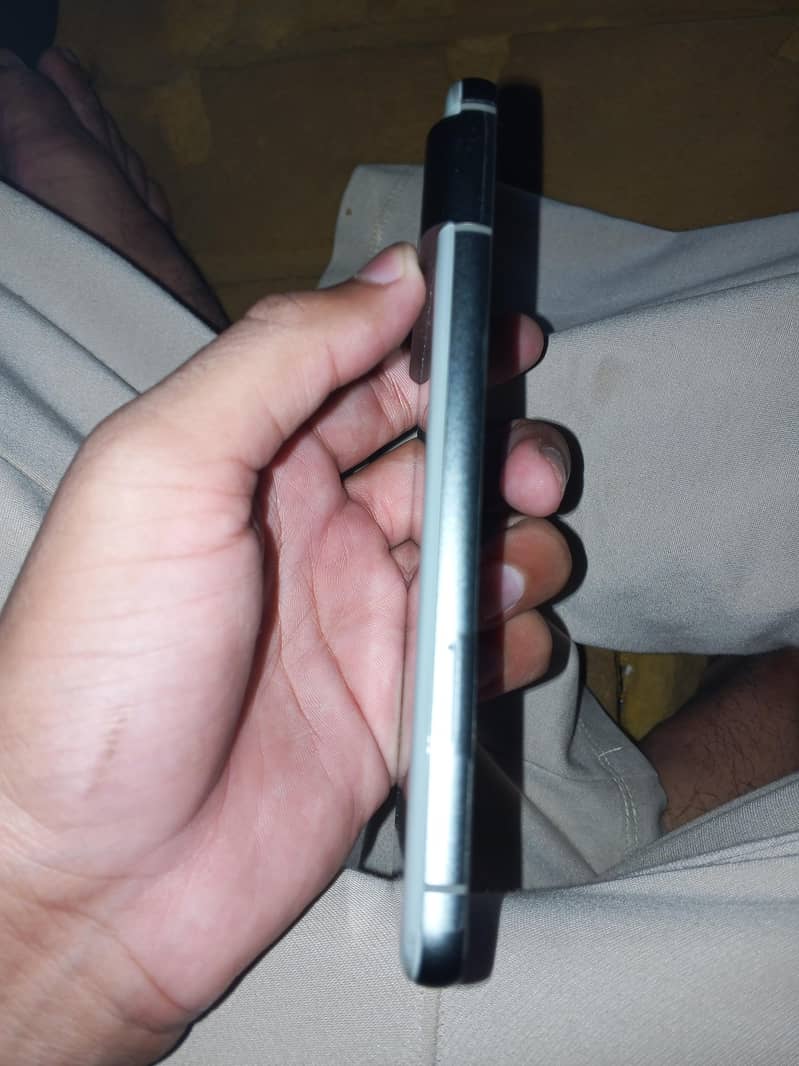 Google Pixel 8 3