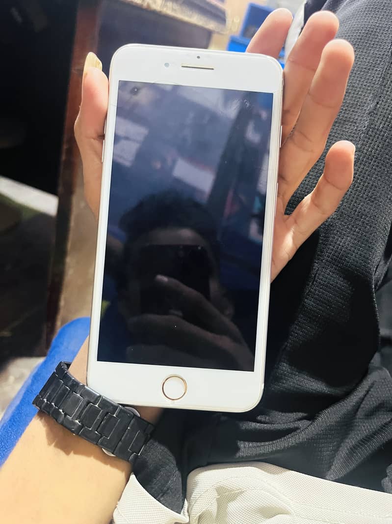Apple iPhone 7 Plus 1