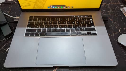 Apple MacBook Pro 16-inch – Core i9 / 16GB RAM/ 1TB hard drive