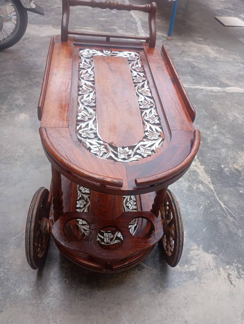 tea trolly 0