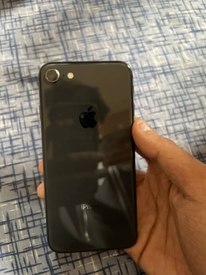 Apple iPhone 8 4
