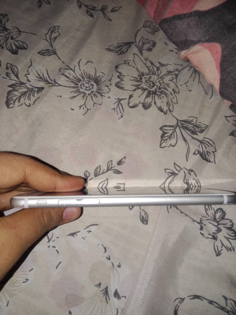 Apple iPhone 6 3