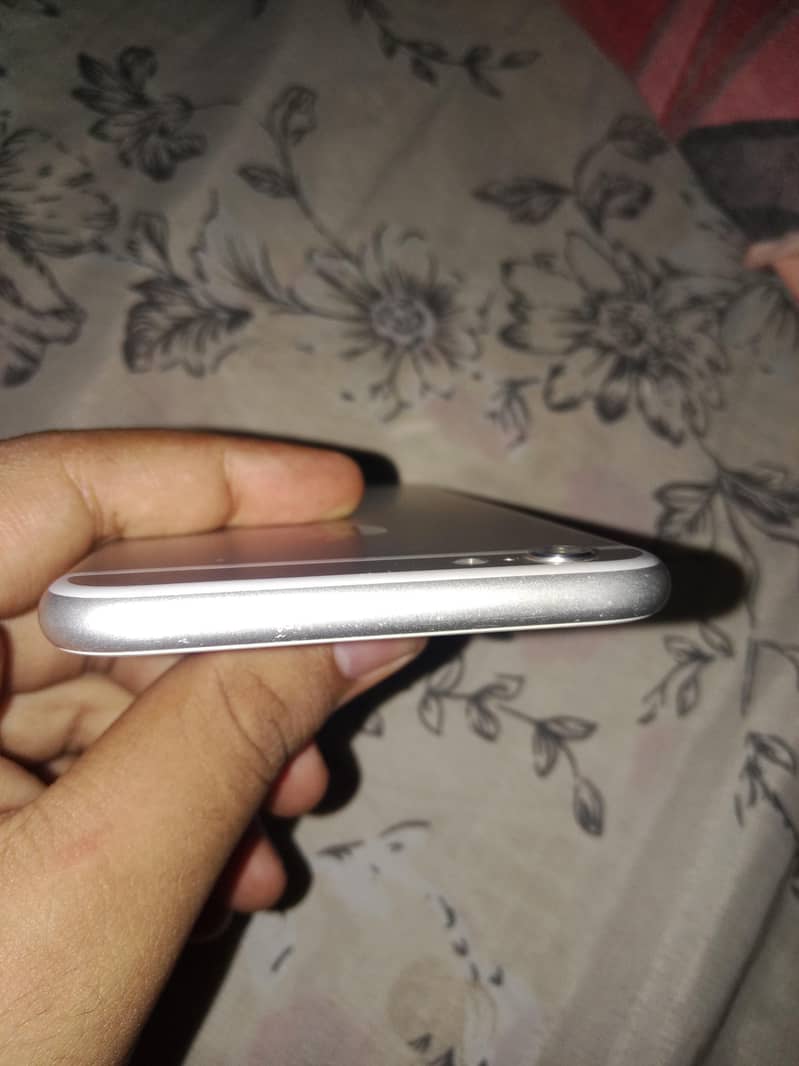 Apple iPhone 6 4