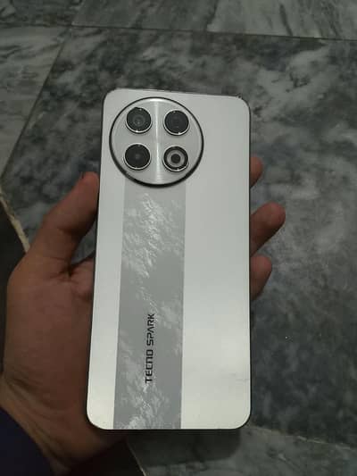 Tecno SPARK 30 Pro