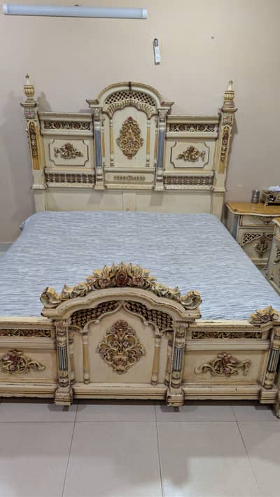 Chinioti bed/Dressing/Side tables 0320-0433561