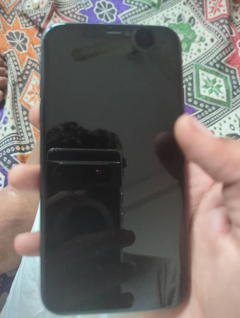 Apple iPhone 11 0