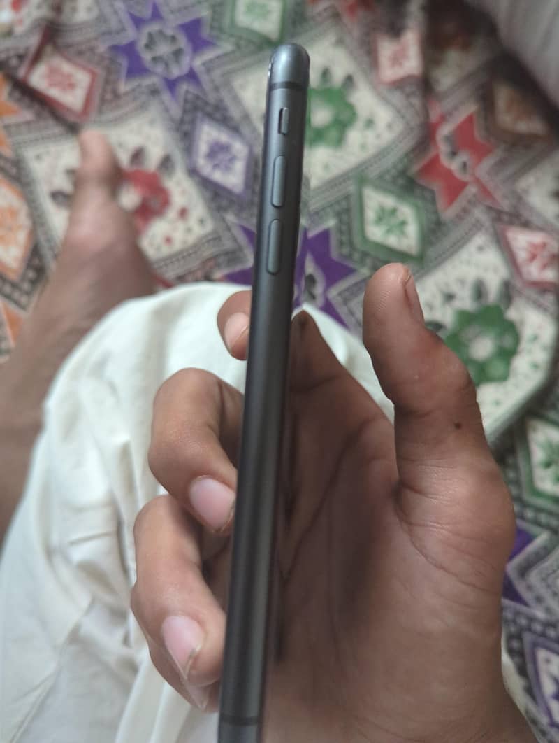 Apple iPhone 11 1