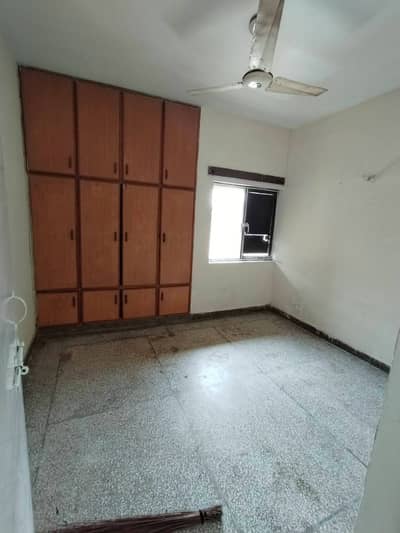 G11/4 E Type Flat For Rent 3rd floor family bachelor's