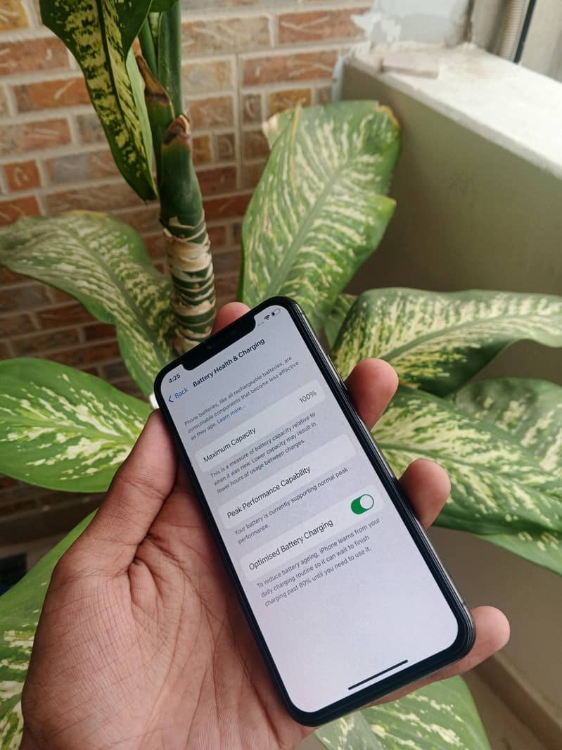 Apple iPhone X 4