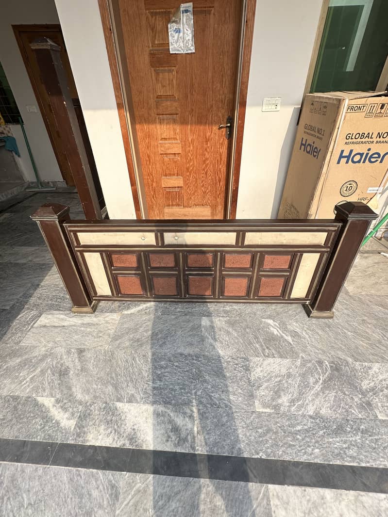 King size bed 1