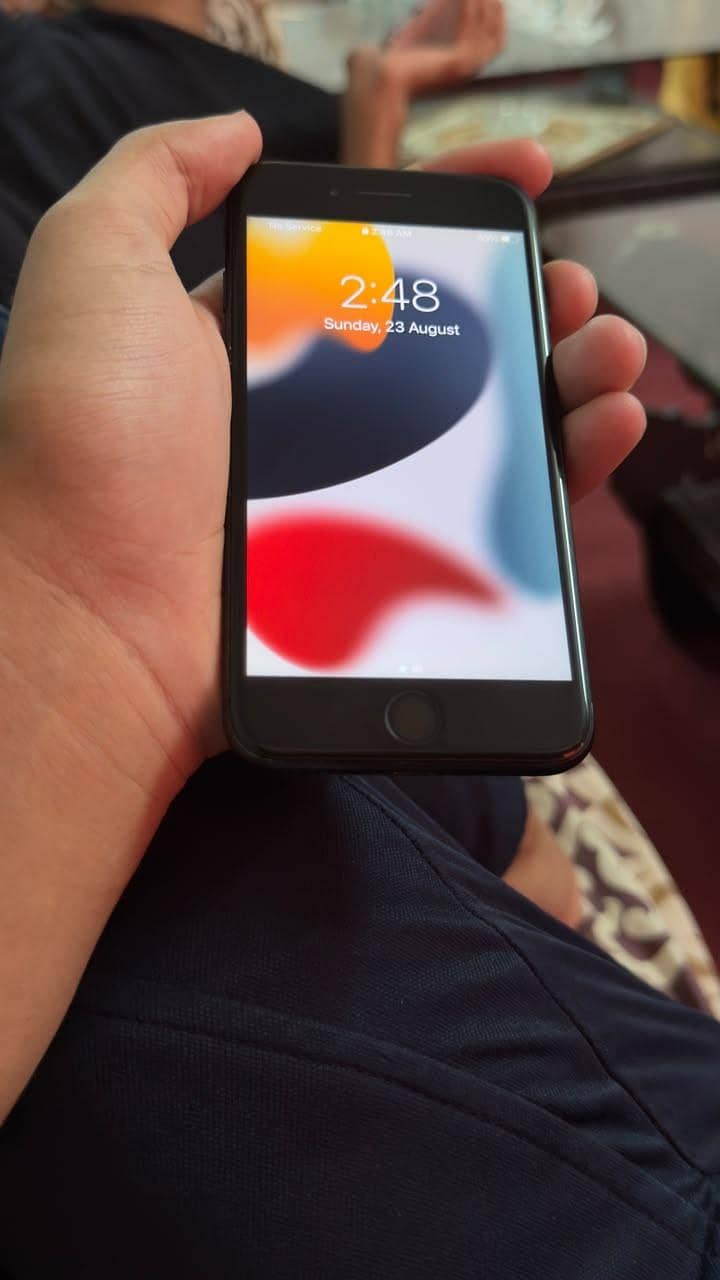 Apple iPhone 7 4