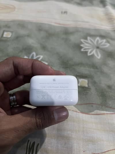 Apple 12W original charger adapter