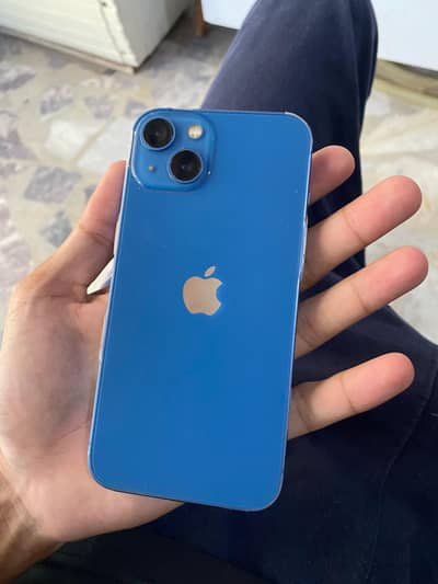 Apple iPhone 13