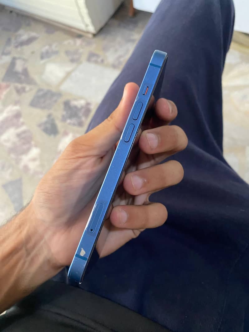 Apple iPhone 13 1