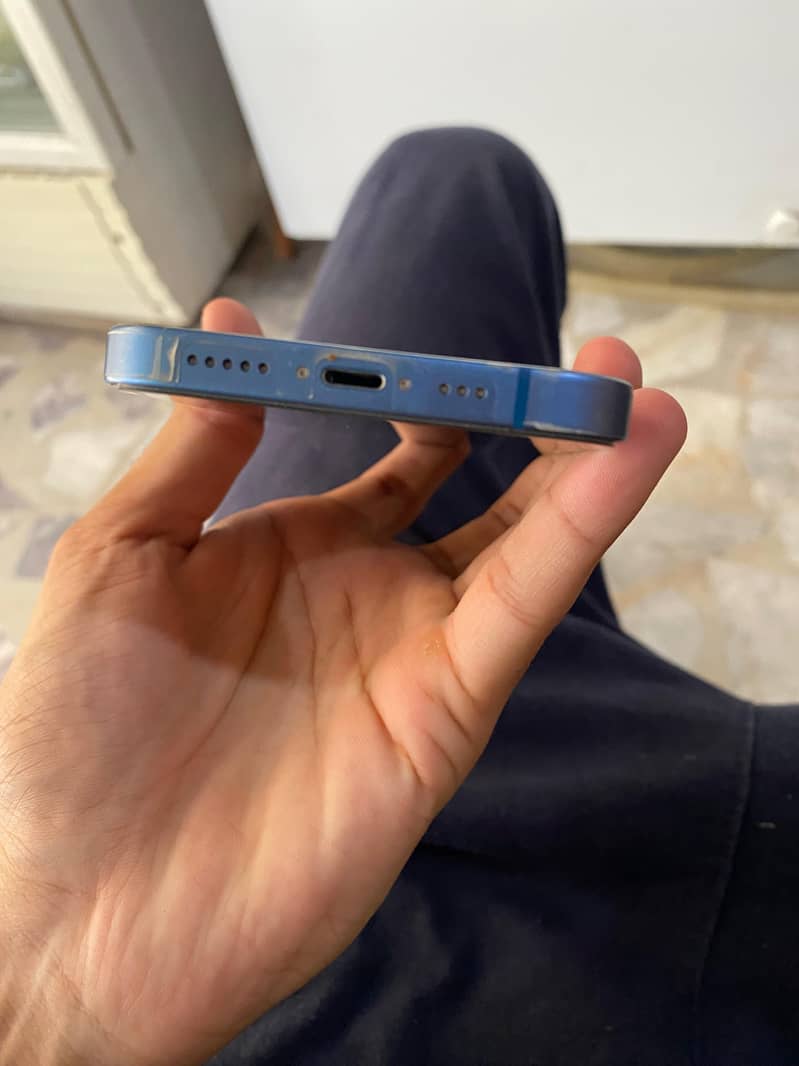 Apple iPhone 13 3