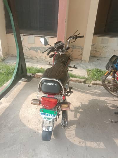 Electric bike leni hai, is liye bike sale kar raha hoon 03008918322