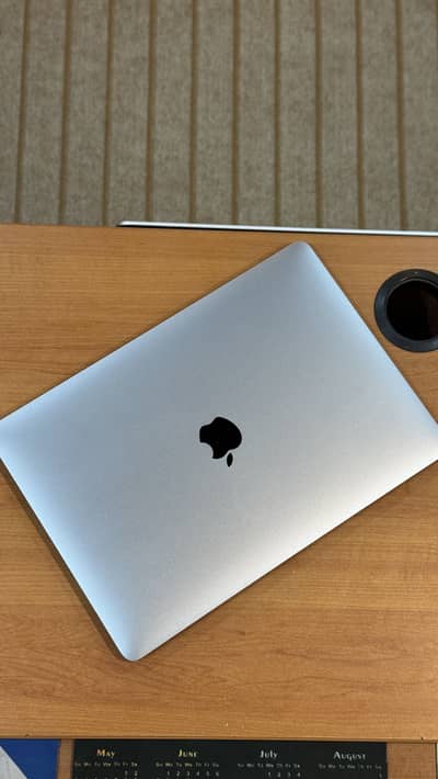 MacBook Pro 2018 | i7 16gb ram | Touch Bar | 10/10