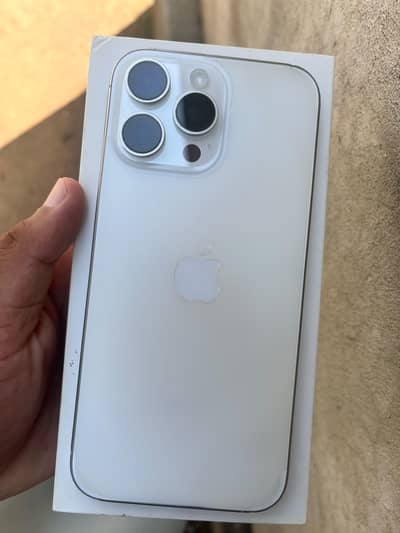 Apple iPhone 16 Pro Max