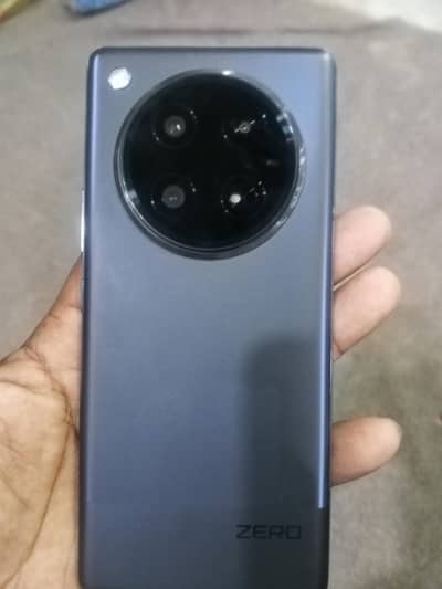 Infinix Zero 40