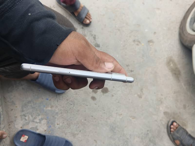 Google Pixel 7 4