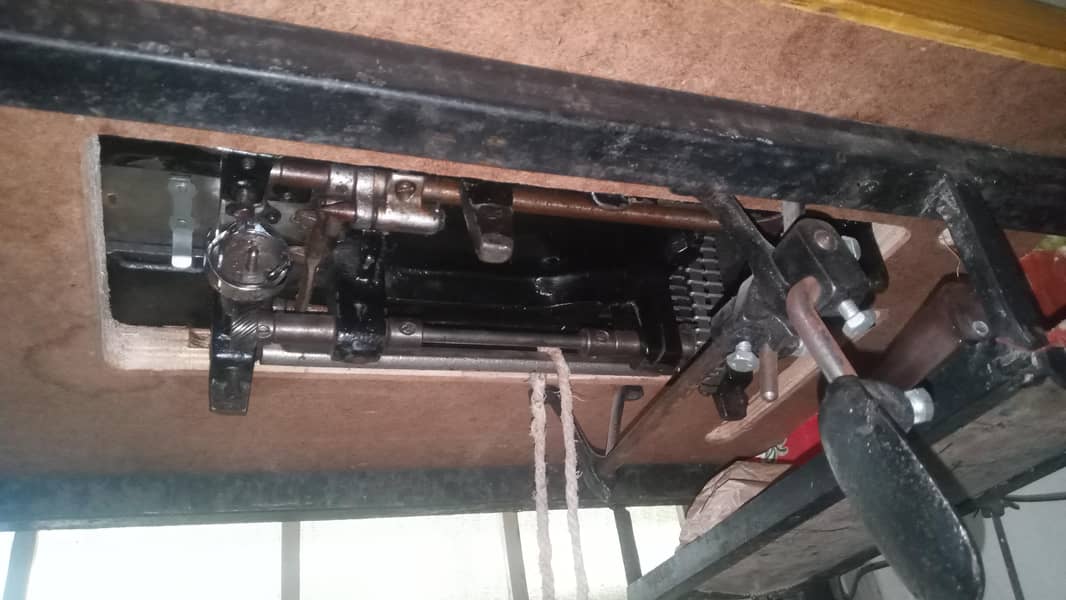 embroidery machine 1