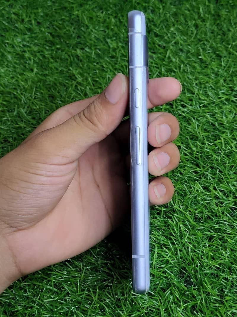 Google Pixel 7a 5