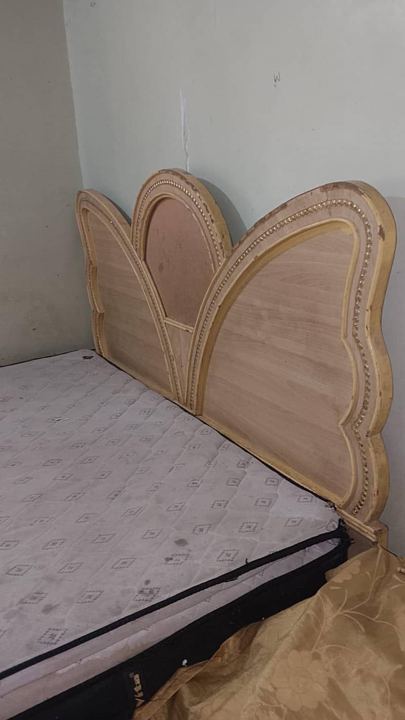 king size bed 1