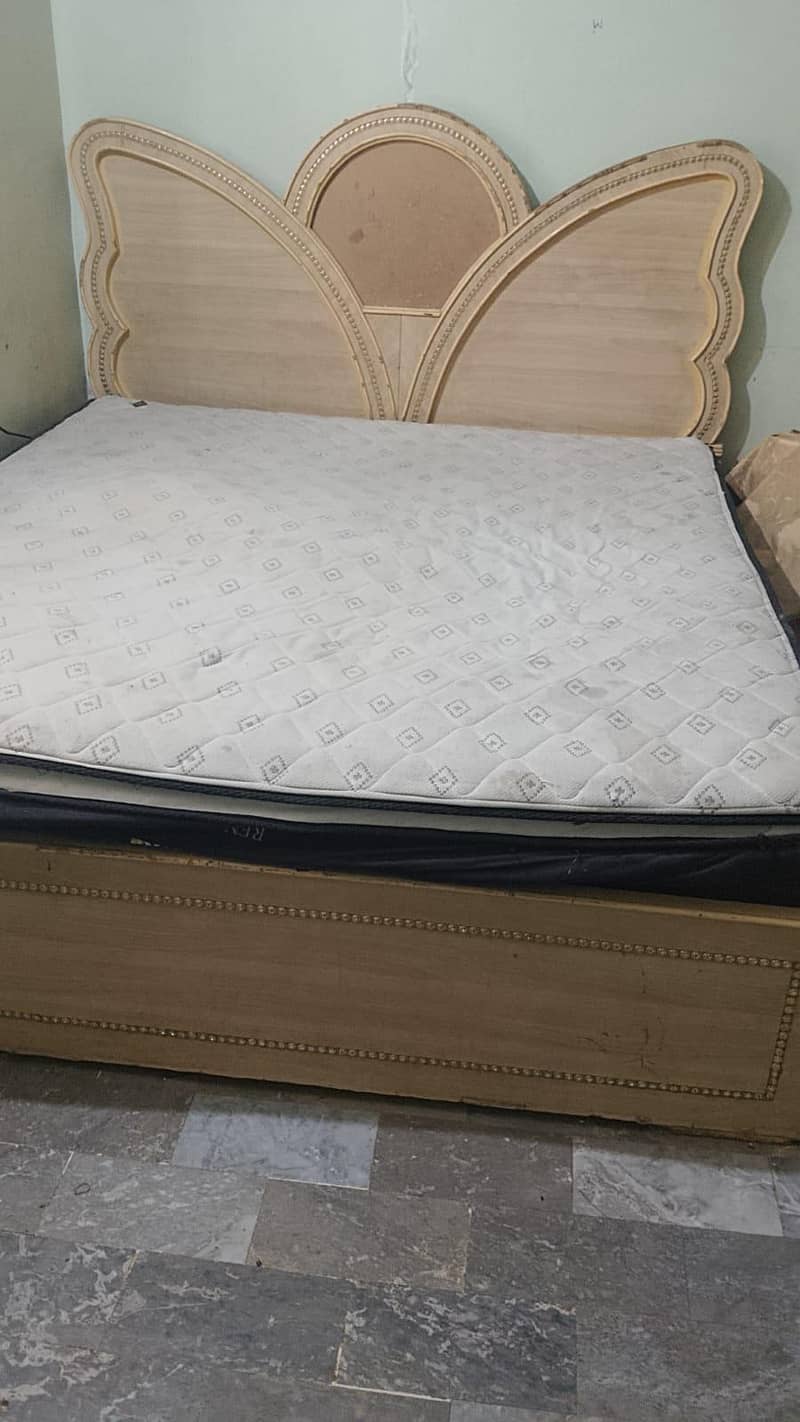 king size bed 3