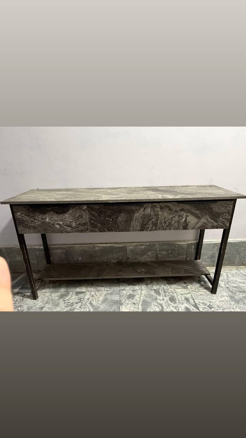study table 0