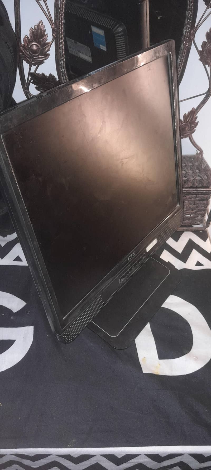 CTX LCD MONITER 3