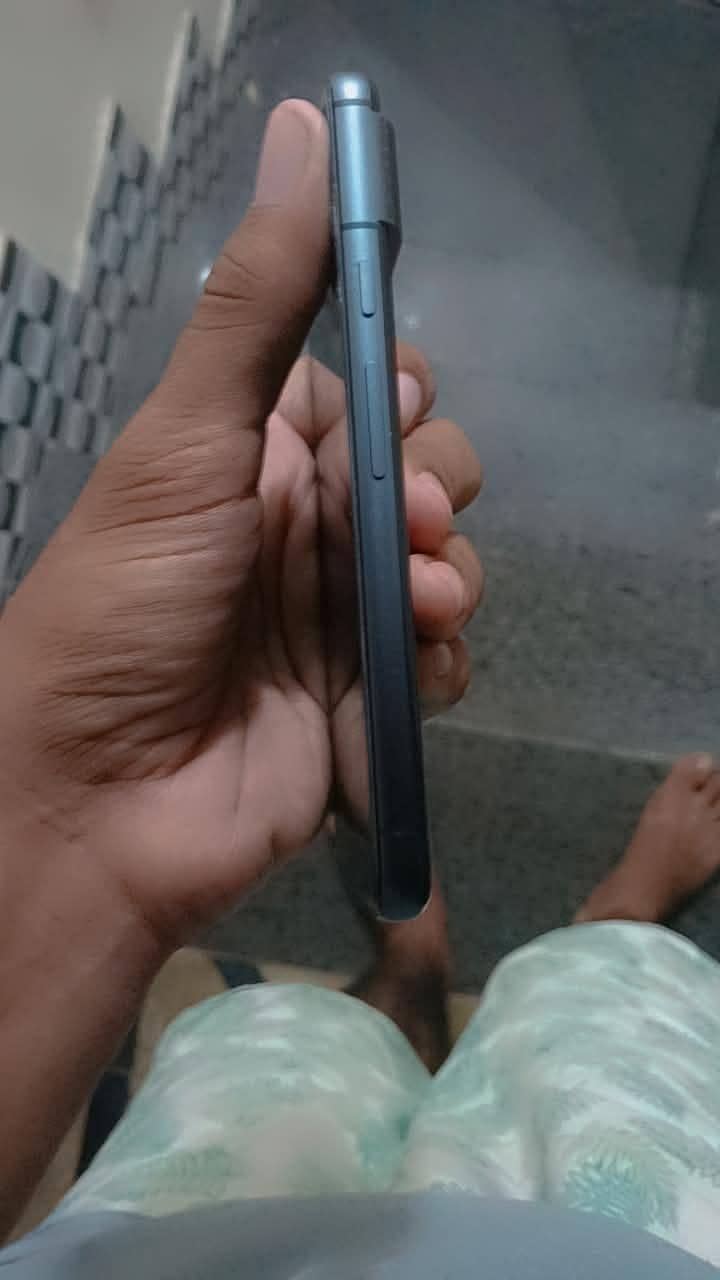 Google Pixel 8 3