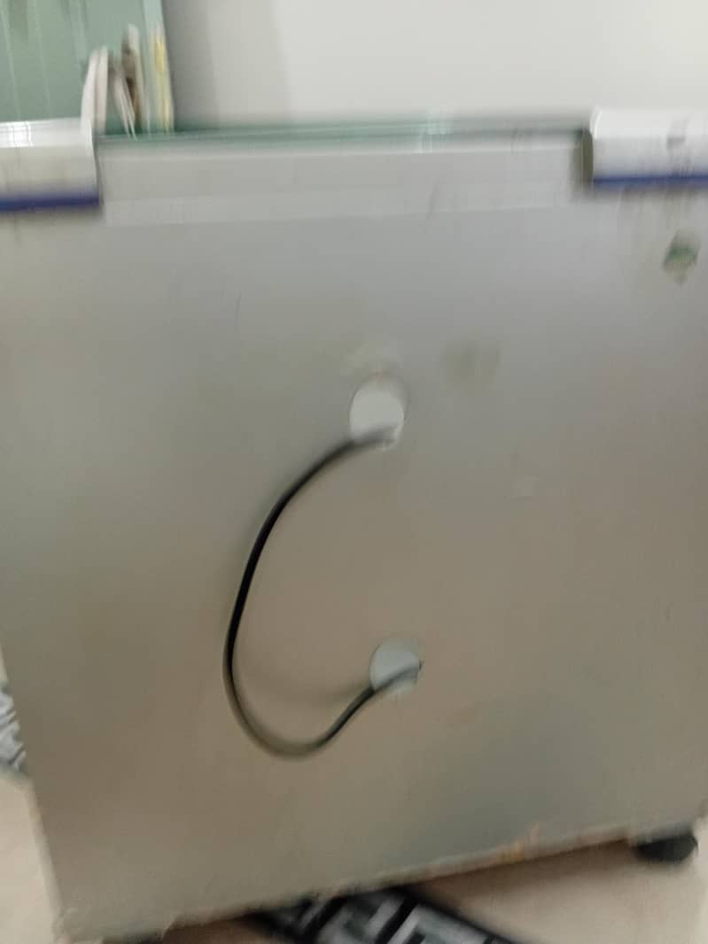 Computer trolley 4