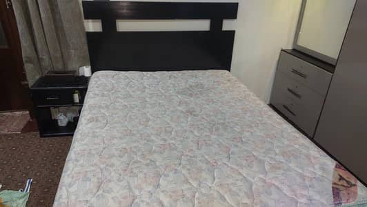 Master Bed & Mattress