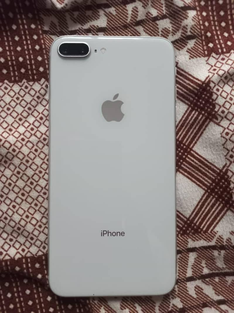 Apple iPhone 8 Plus 2