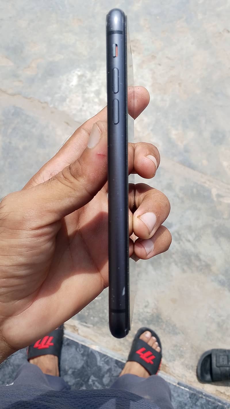 iPhone 11 (camera not working) 5