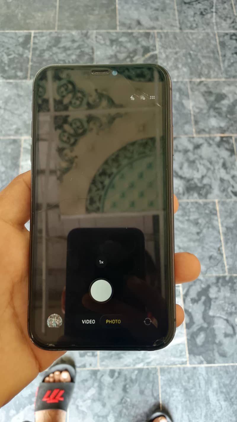 iPhone 11 (camera not working) 11