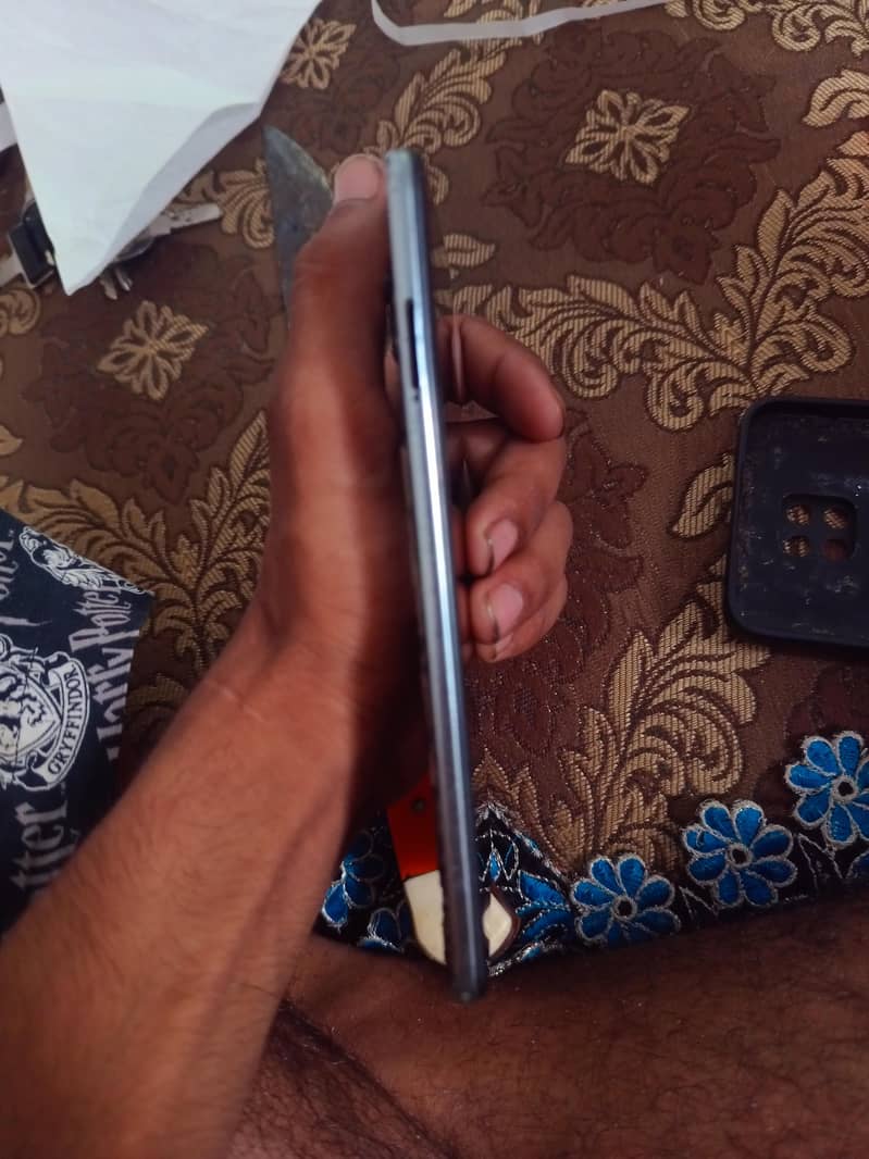 Xiaomi Redmi Note 9S 1